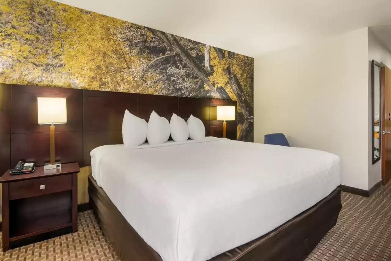 Clarion Pointe Hotel Abingdon Luaran gambar