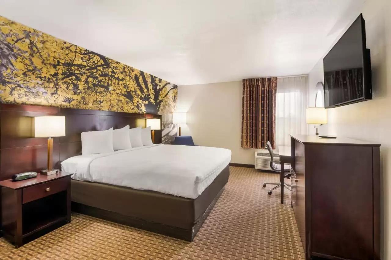 Clarion Pointe Hotel Abingdon Luaran gambar